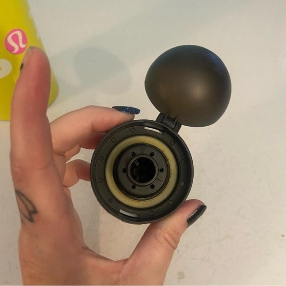 🛍️3/$30 Lululemon I love running Sigg metal water bottle - Picture 5 of 11